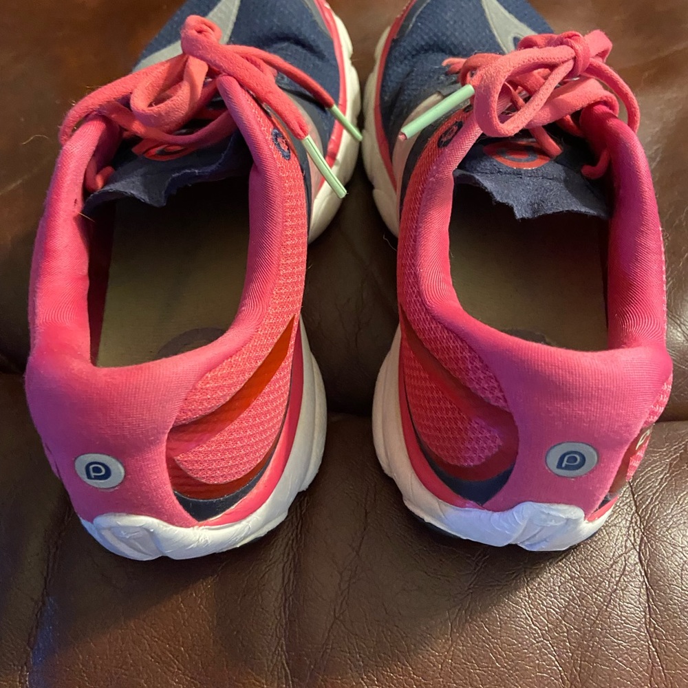 FREE Brooks PureFlow - Picture 3 of 6